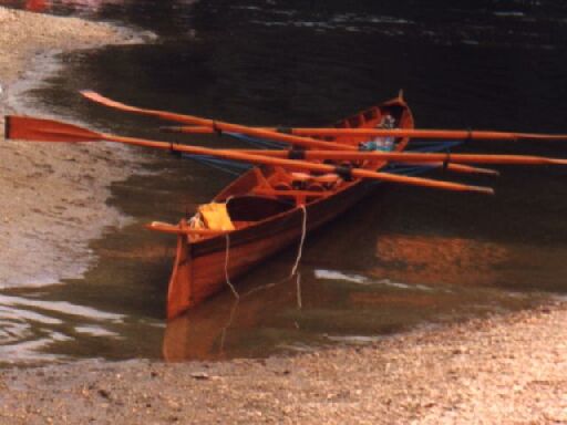 Gynyr llapotban lv flverseny kielboat